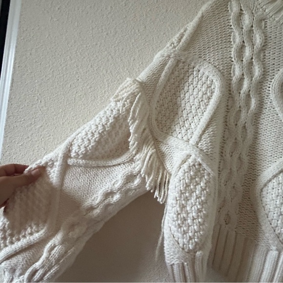 Line + Dot Women’s Knit Sweater XS off white Chunky Fringe Oversized Cottagecore - Picture 7 of 15